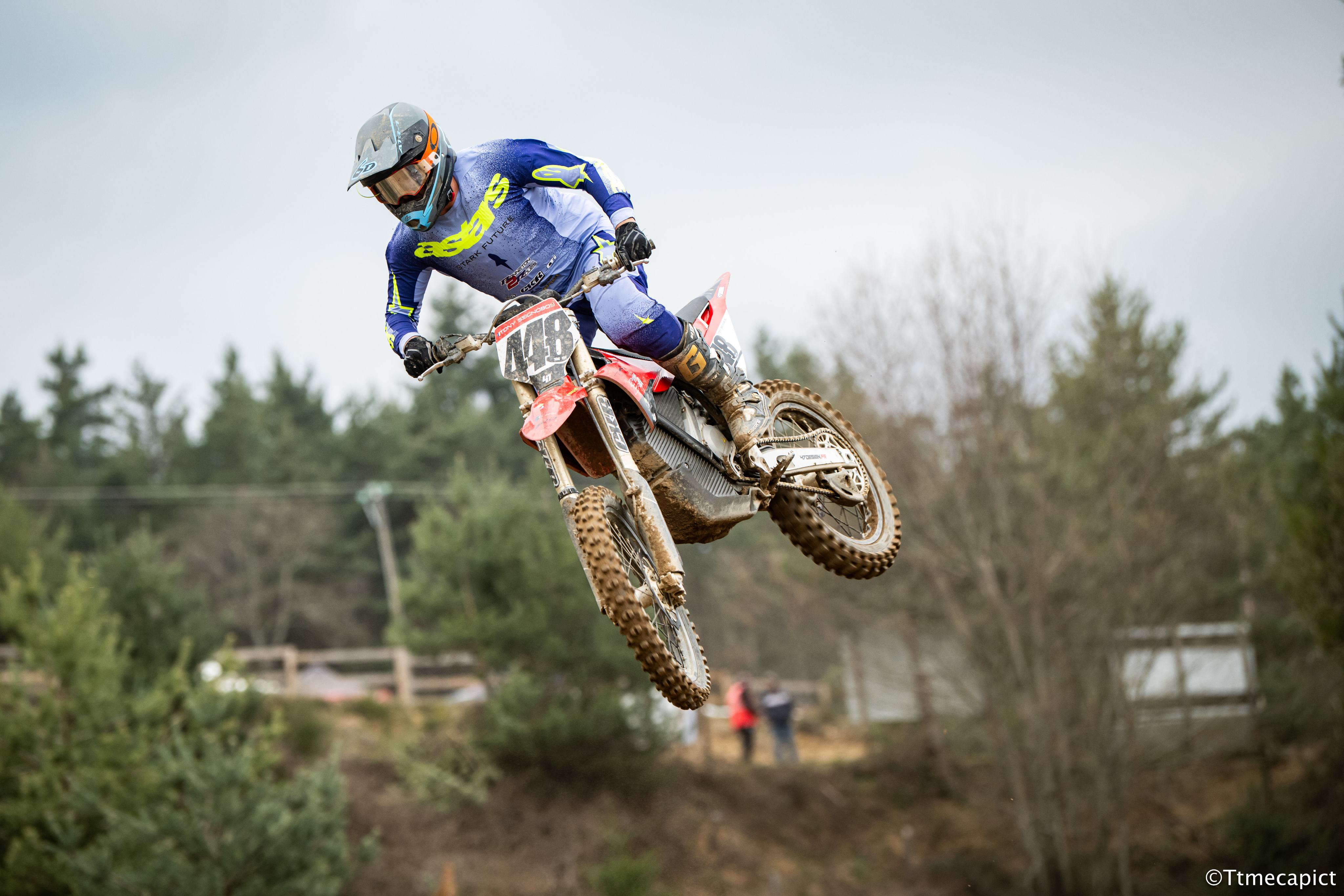 Tony Seignobos #448 jumping